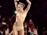 Miley Cyrus Pussy Lips At VMA's