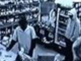 Robbery in London - 3 Shopkeepers vs 2 Street Thugs