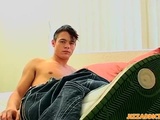 
           Young amateur Boomer Jacoby cums while masturbating solo 
        